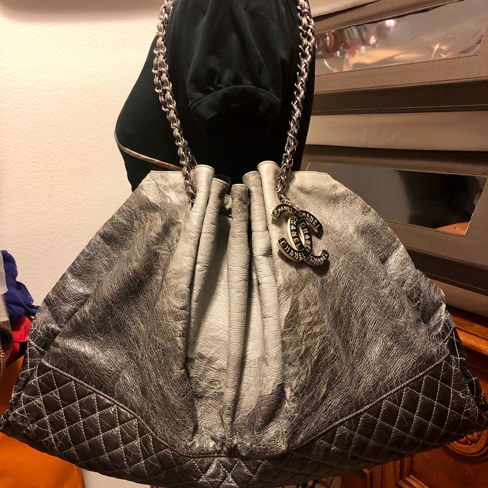 💯Authentic CHANEL Melrose Tote